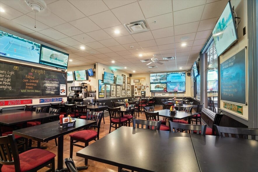 More Photos Of 108-114 Congress St, Saratoga Springs Restaurant For Sale