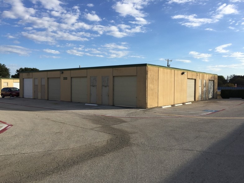 More Photos Of 222 Church St, DeSoto Unknown For Lease