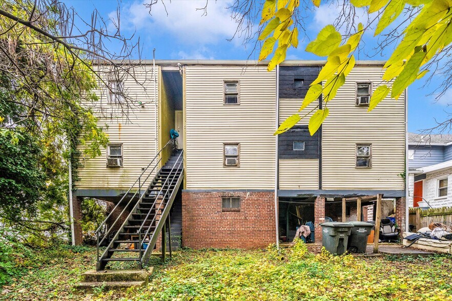 More Photos Of 2513-2515 22nd St NE, Washington Apartments For Sale