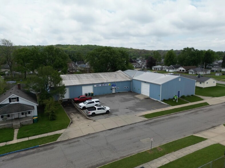 More Photos Of 2017 W 6th St, Mishawaka Warehouse For Lease