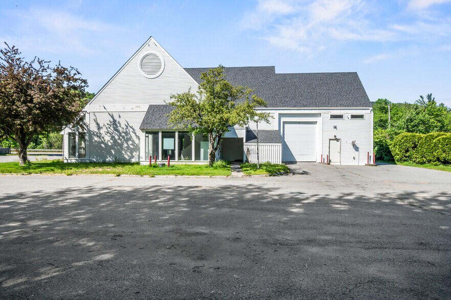 More Photos Of 177 Main St, Gorham Bank For Sale