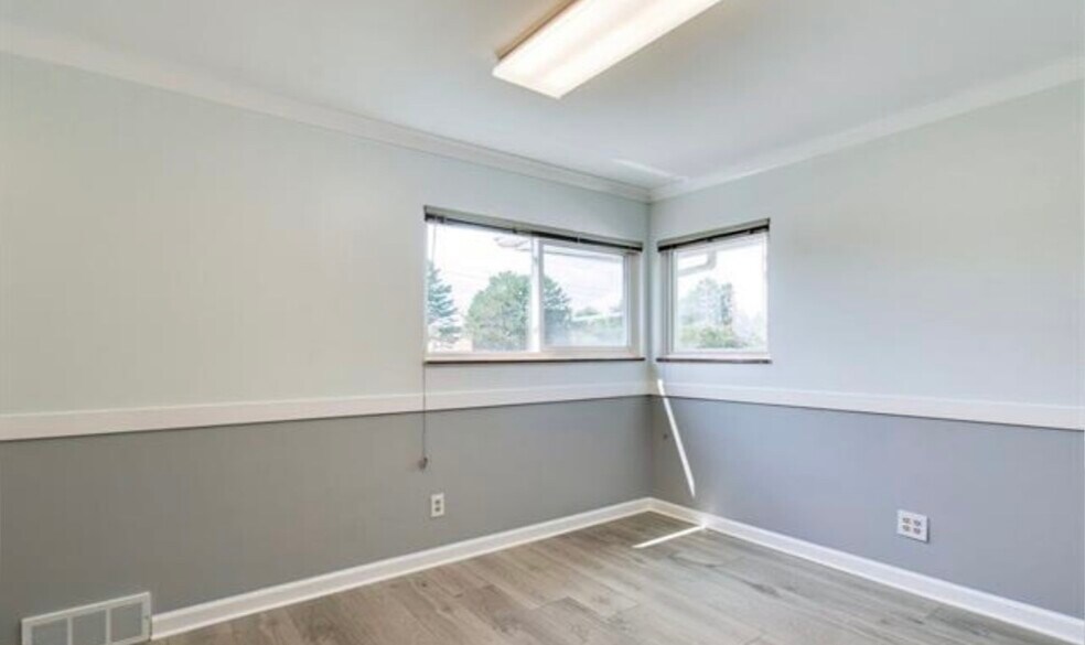 More Photos Of 30018 Orchard Lake Rd, Farmington Hills Medical For Sale