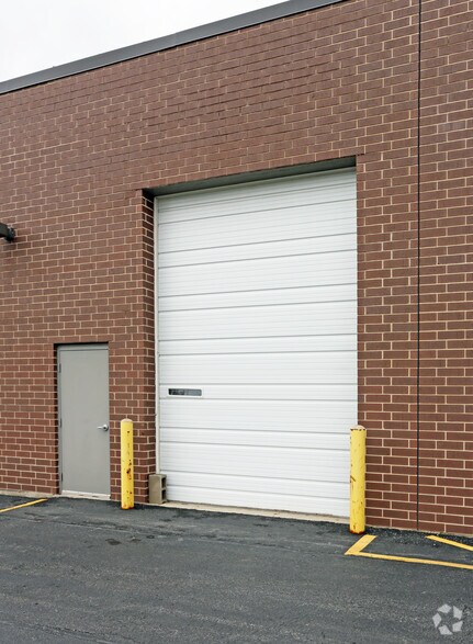 More Photos Of 545-549 W Lake St, Elmhurst Warehouse For Lease