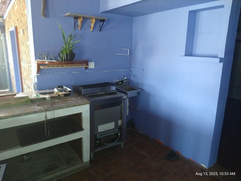 More Photos Of 6920-6928 Clark St, Hudson Restaurant For Sale