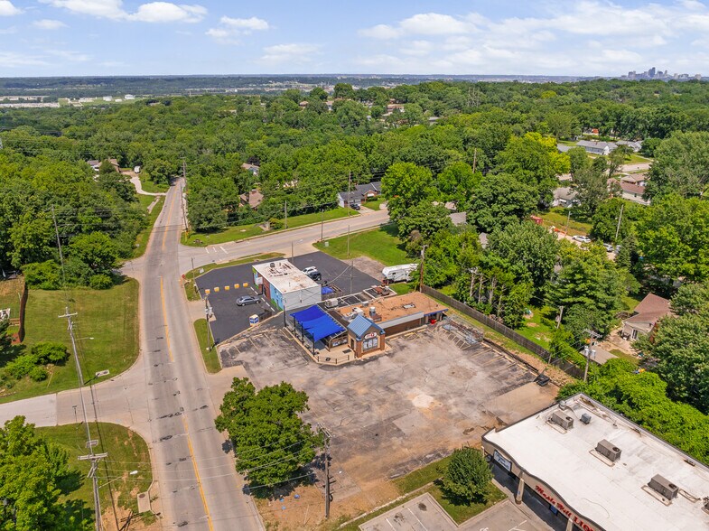 More Photos Of 2117 S 34th St, Kansas City Restaurant For Sale