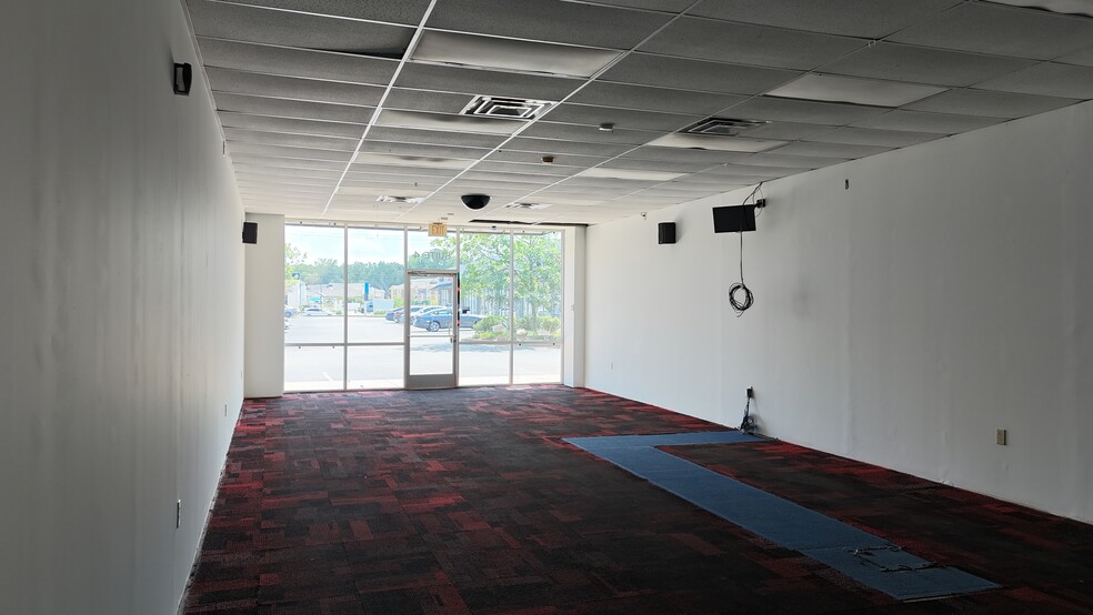 More Photos Of 3000 Pepperell Pky, Opelika Unknown For Lease