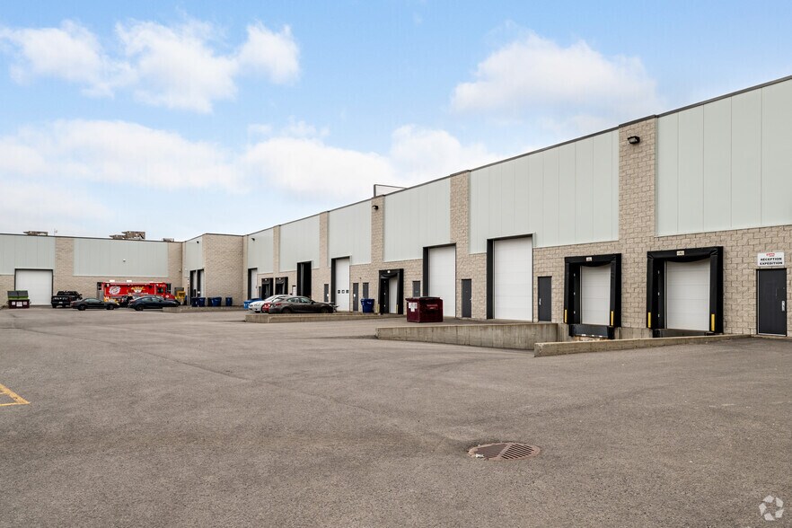 More Photos Of 4400-4500 Rue Garand, Laval Light Manufacturing For Lease