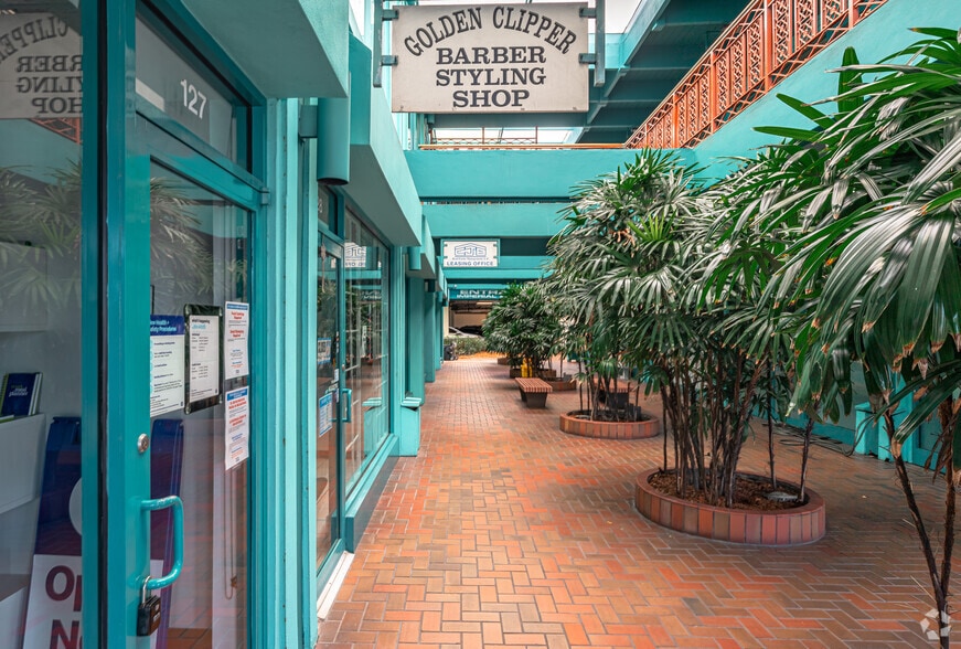 More Photos Of 5975 N Federal Hwy, Fort Lauderdale Unknown For Lease