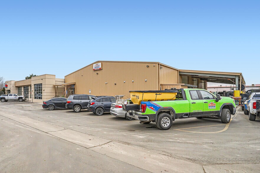 More Photos Of 2525 W 64th Ave, Denver Service For Lease