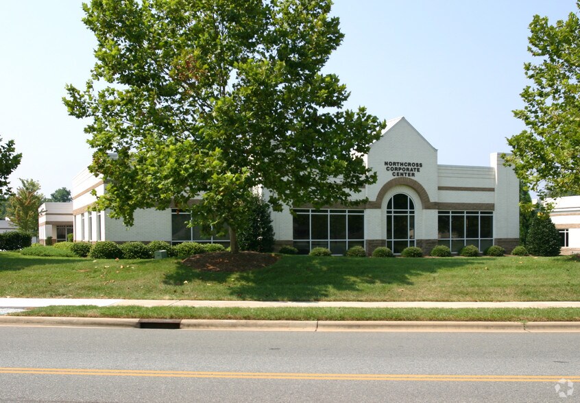 More Photos Of 16325 Northcross Dr, Huntersville Office For Lease