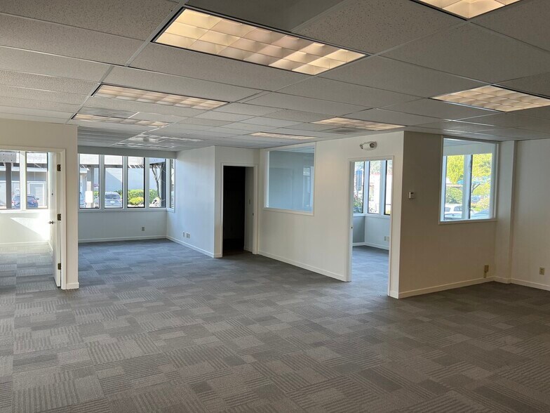 More Photos Of 26607-26625 Carmel Center Pl, Carmel Medical For Lease