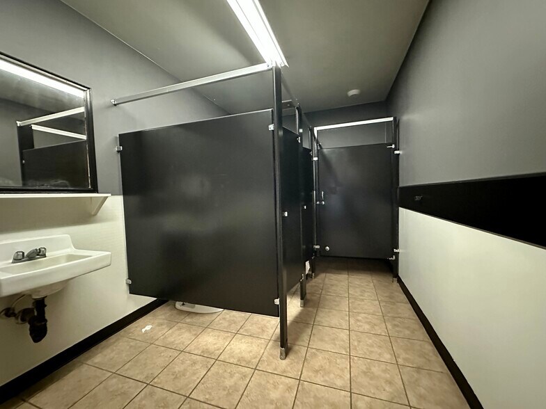More Photos Of 4979 Olivehurst Ave, Olivehurst General Retail For Sale