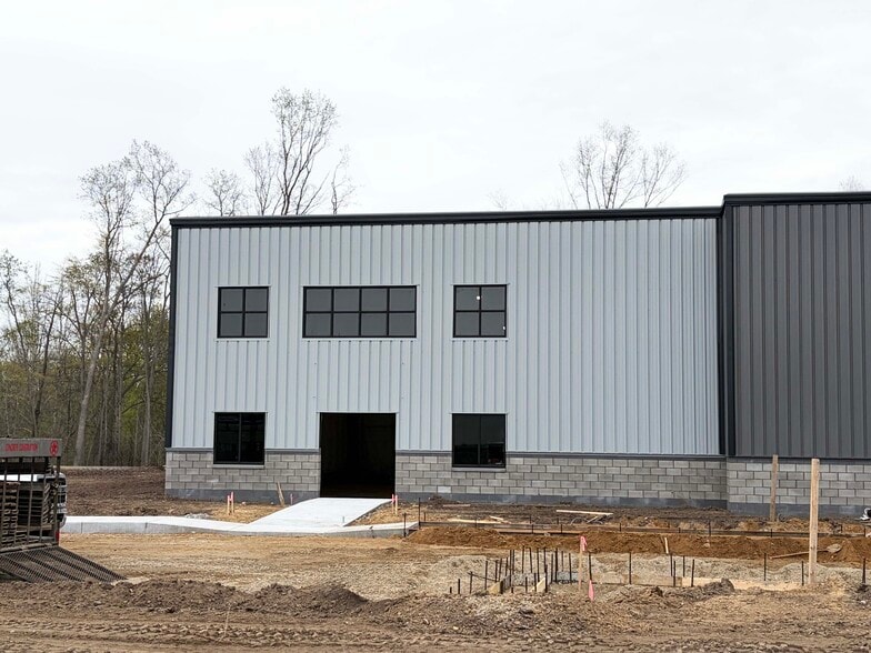 Primary Photo Of 5686 Comstock Park NW dr, Comstock Park Industrial For Lease