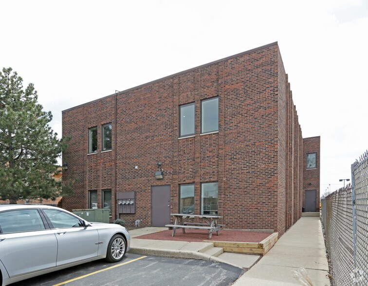 More Photos Of 231 W Grand Ave, Bensenville Office For Sale