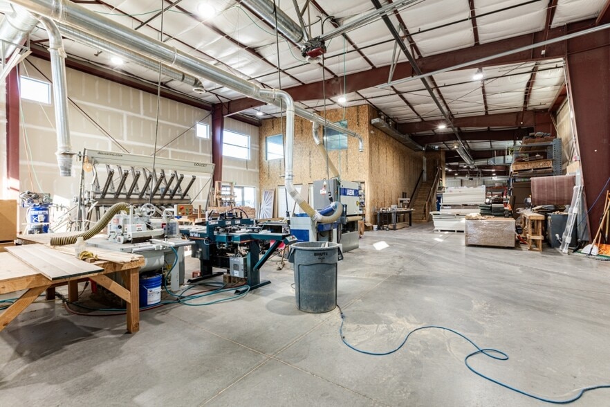 More Photos Of 441 W 12th St, Ogden Manufacturing For Lease