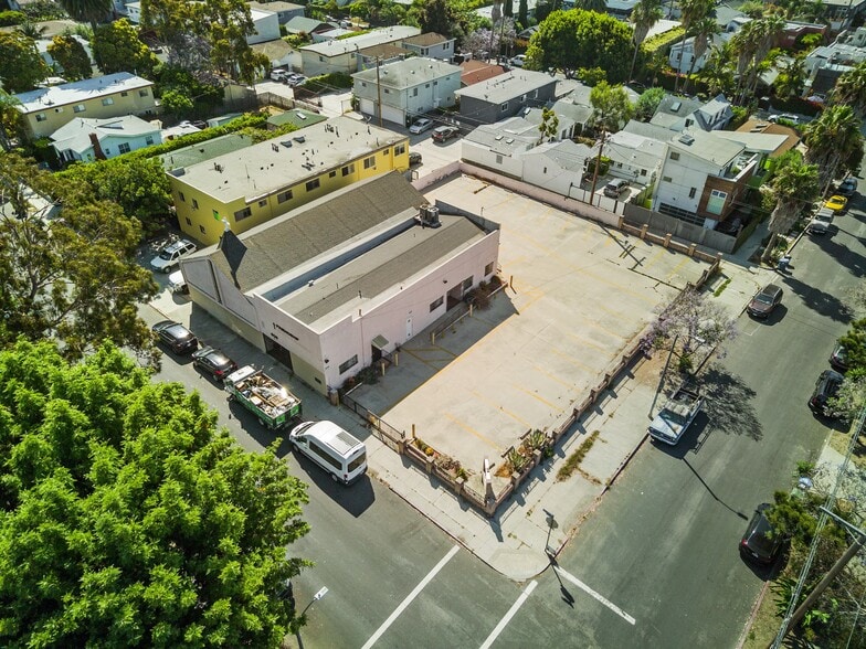 More Photos Of 606 Broadway St, Venice Land For Lease