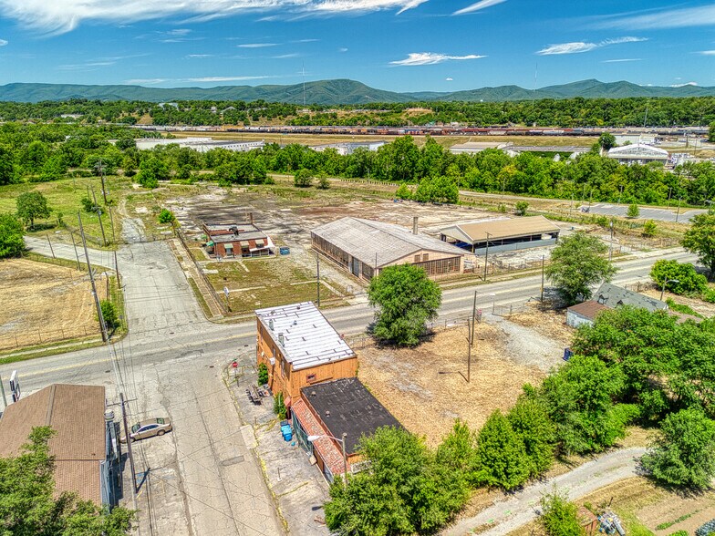 More Photos Of 630 Bridge St SW, Roanoke Storefront Retail Residential For Sale