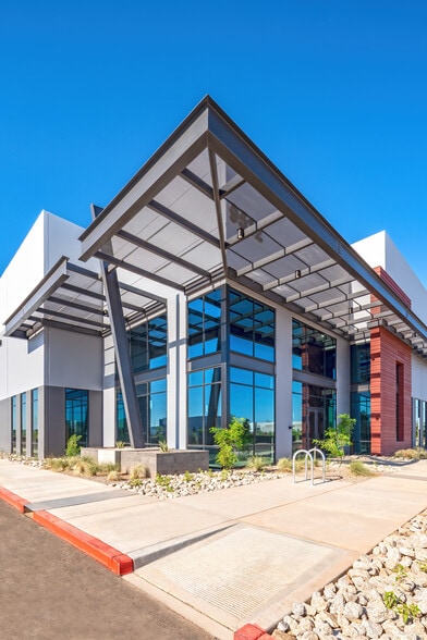 More Photos Of 9512 E Elliot Rd, Mesa Warehouse For Lease