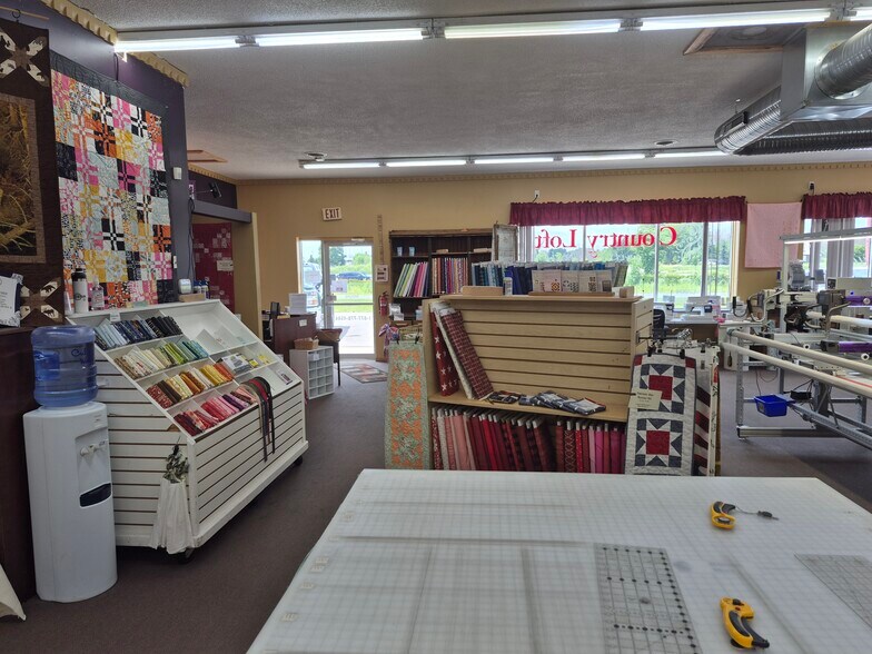More Photos Of 15161 NE Feller St, Forest Lake Freestanding For Lease