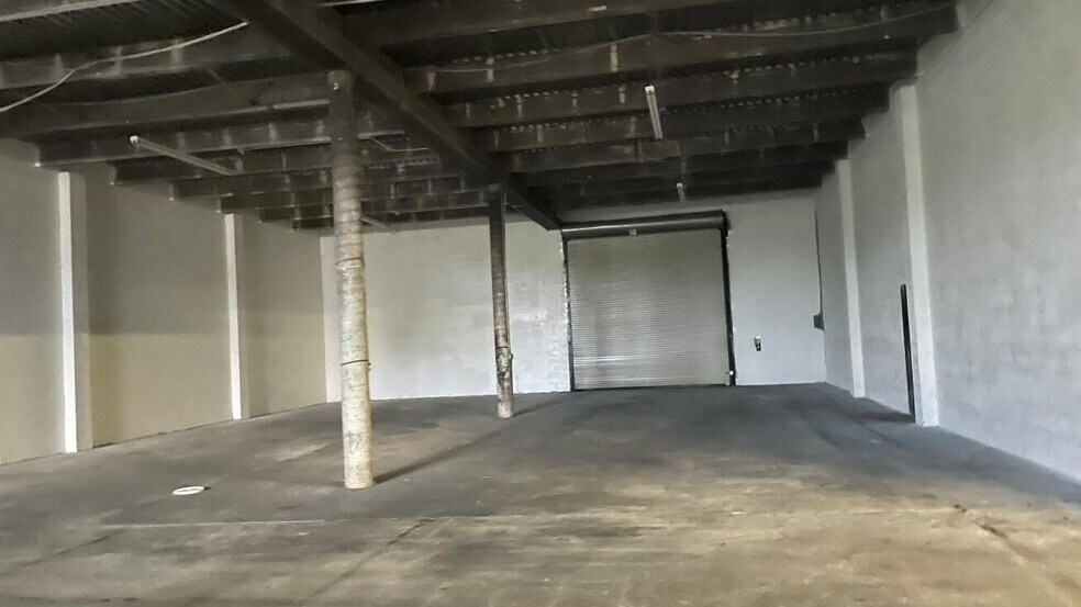 More Photos Of 1610-1614 S Dixie Hwy, Pompano Beach Warehouse For Sale