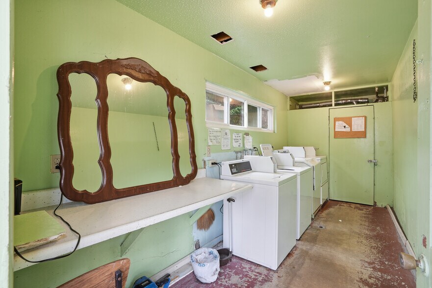More Photos Of 335 Laurel Ave, National City Apartments For Sale