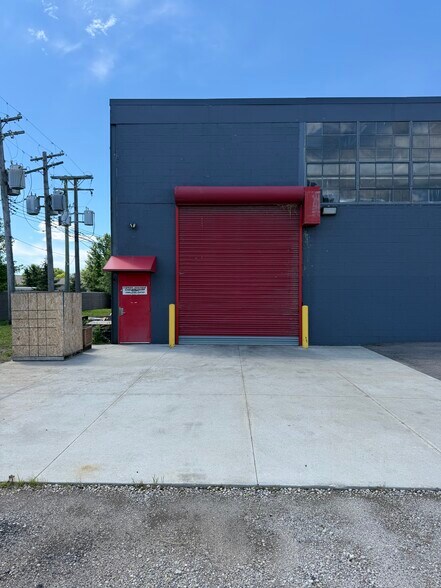 More Photos Of 30744 Groesbeck Hwy, Roseville Manufacturing For Sale