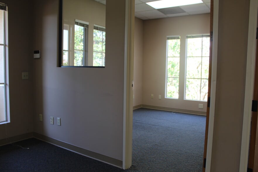 More Photos Of 26391 Crown Valley Pky, Mission Viejo Office For Lease
