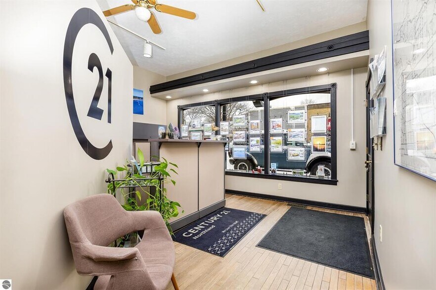 More Photos Of 408 Main St, Frankfort Office For Sale