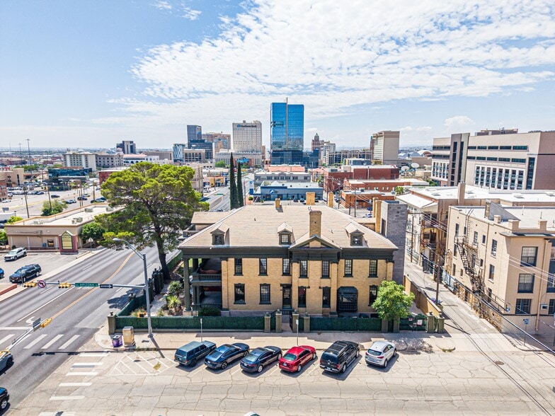 More Photos Of 1011 N Mesa St, El Paso Office For Sale