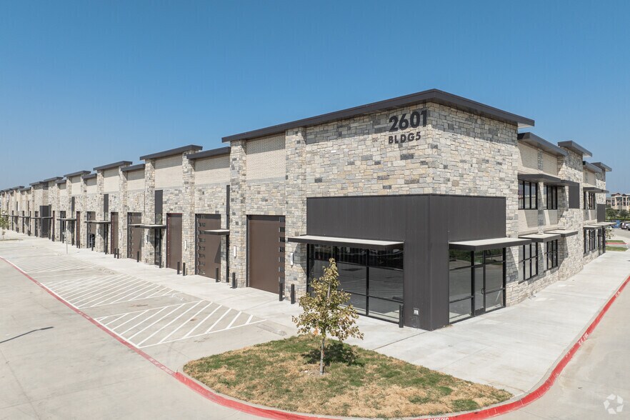 More Photos Of 2601 TX-121, Lewisville Showroom For Sale