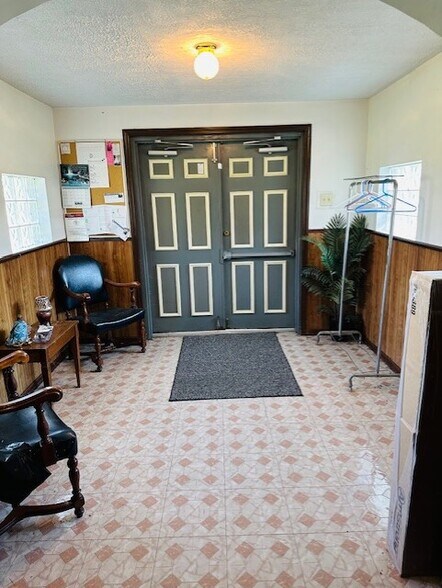 More Photos Of 25 Colony Rd, Burgettstown Specialty For Sale