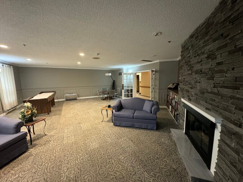 More Photos Of 725 Gibralter St, Norfolk Flex For Sale