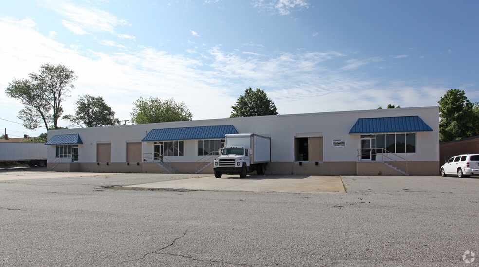 More Photos Of 1207 Textile Pl, High Point Warehouse For Lease