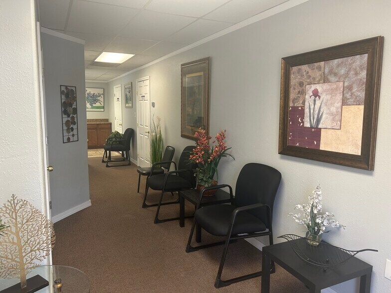 More Photos Of 4707 W Gandy Blvd, Tampa Storefront Retail Office For Lease
