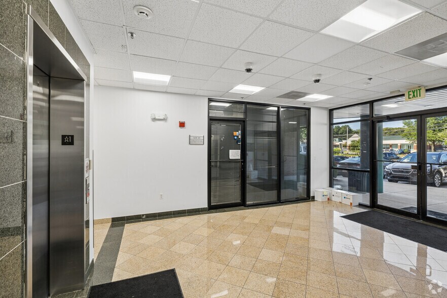 More Photos Of 6911 Laurel Bowie Rd, Bowie Office For Sale