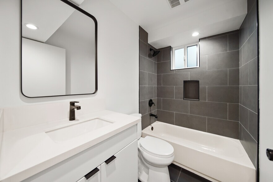 More Photos Of 171 S Hoover St, Los Angeles Apartments For Sale