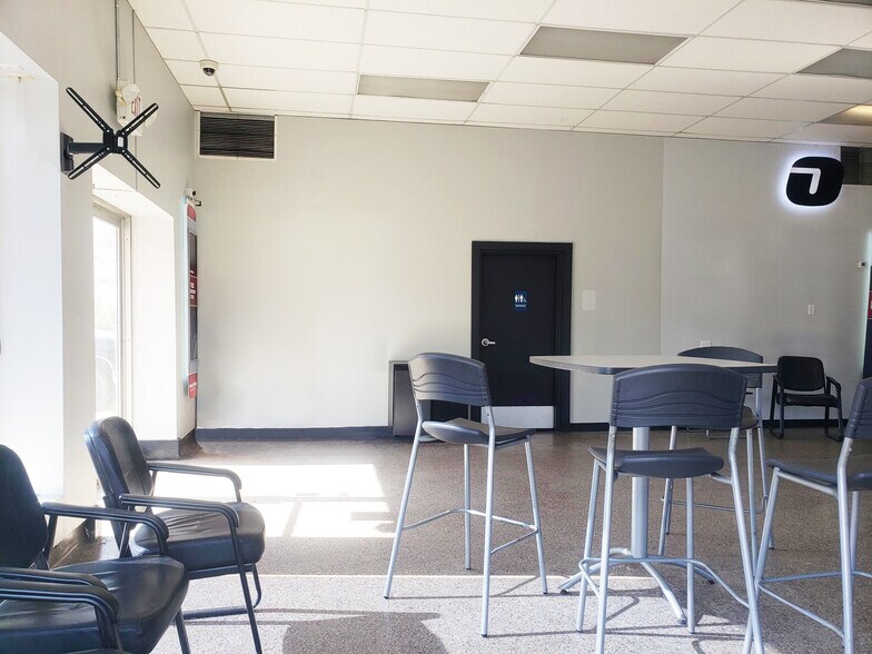 More Photos Of 828 Main St, Red Wing Auto Repair For Sale