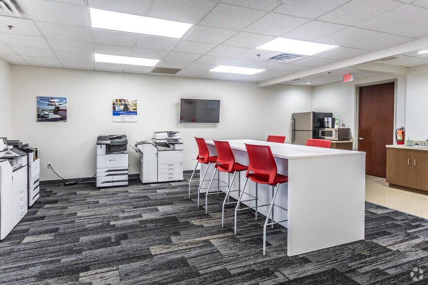More Photos Of 3175 Lenox Park Blvd, Memphis Office For Lease