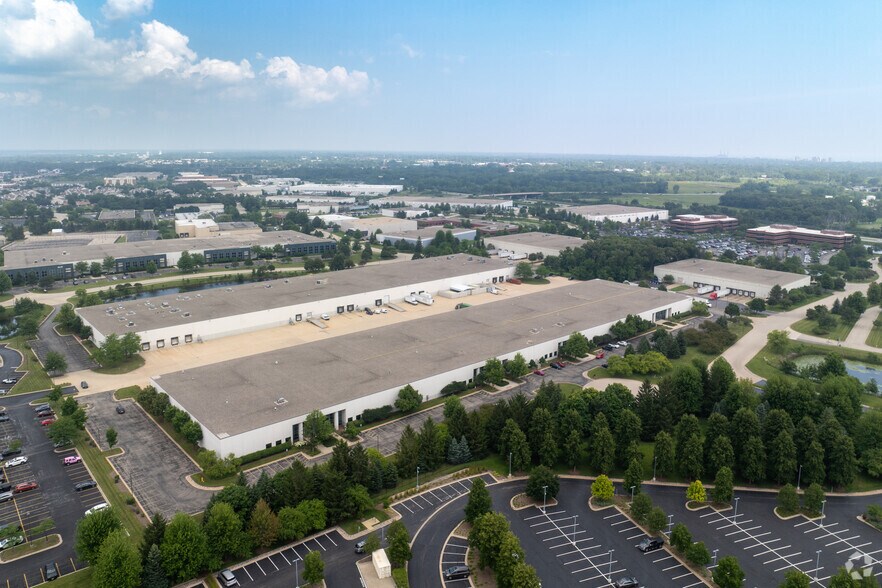 More Photos Of 3540-3630 Amhurst Pky, Waukegan Manufacturing For Lease