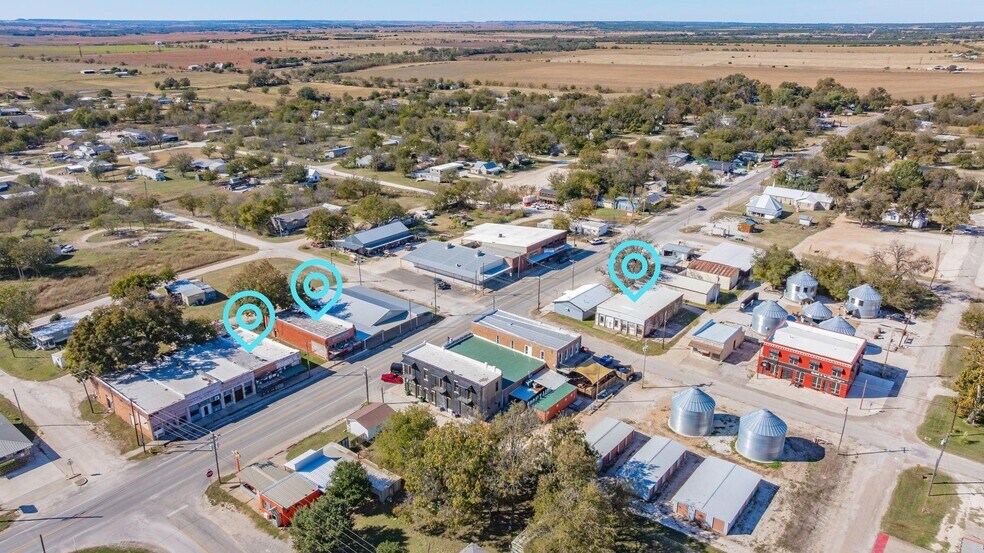 More Photos Of 4153 3rd St, Walnut Springs General Retail For Sale