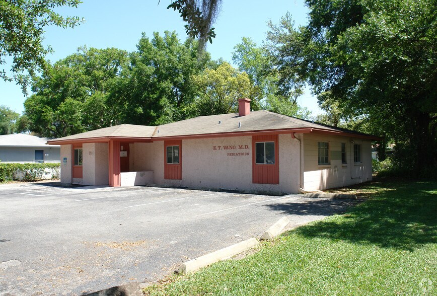 Primary Photo Of 230 Benmore Dr, Winter Park Medical For Sale