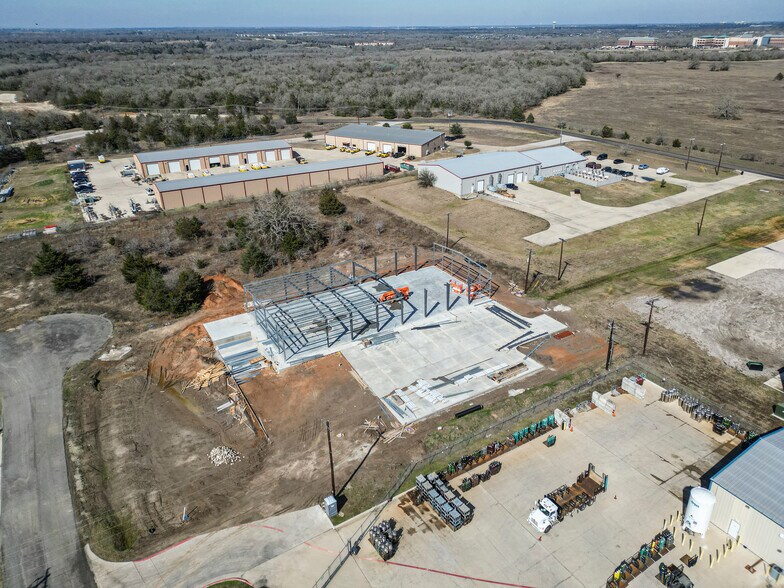 More Photos Of 8413 Parameter Ct, College Station Manufacturing For Lease