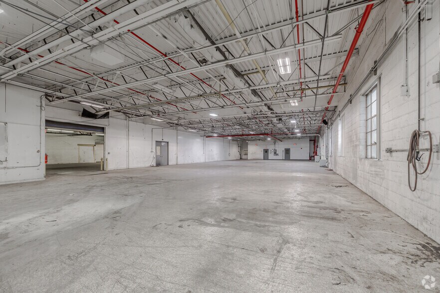 More Photos Of 755 New Ludlow Rd, South Hadley Warehouse For Sale