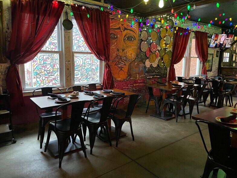 More Photos Of 12906 Madison Ave, Lakewood Restaurant For Lease