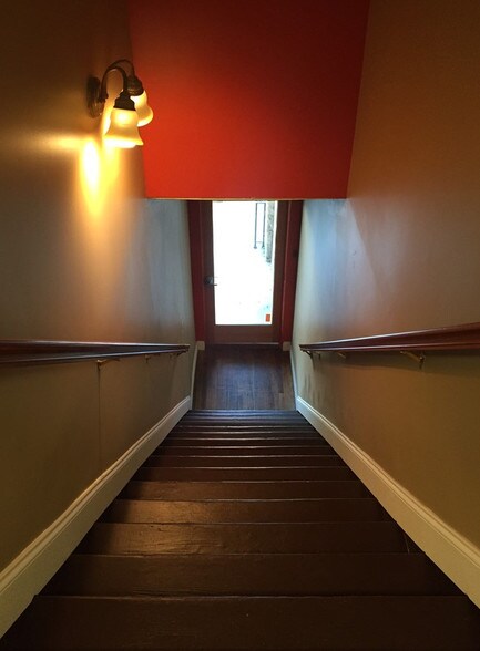 More Photos Of 113 S Perry St, Lawrenceville Office For Lease