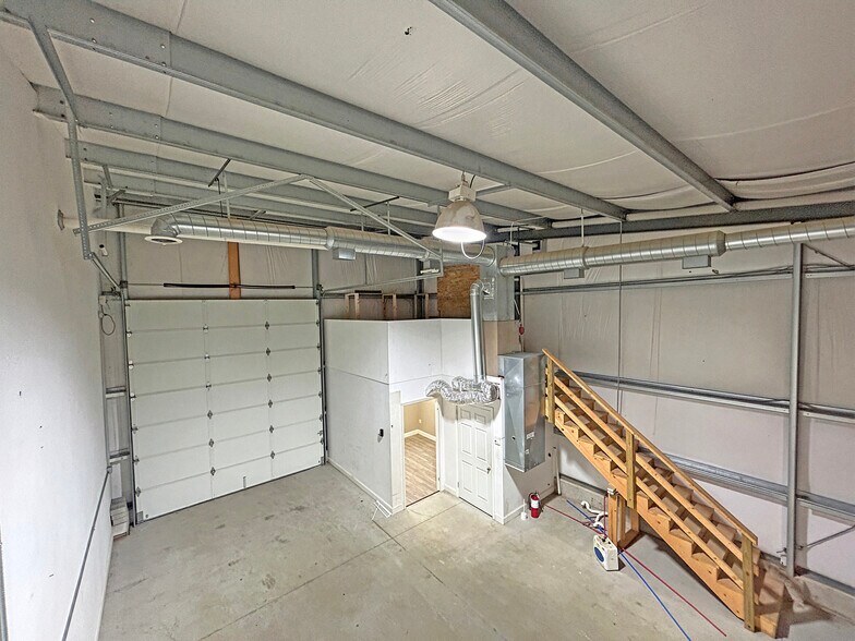 More Photos Of 232 Calef Hwy, Barrington Industrial For Lease