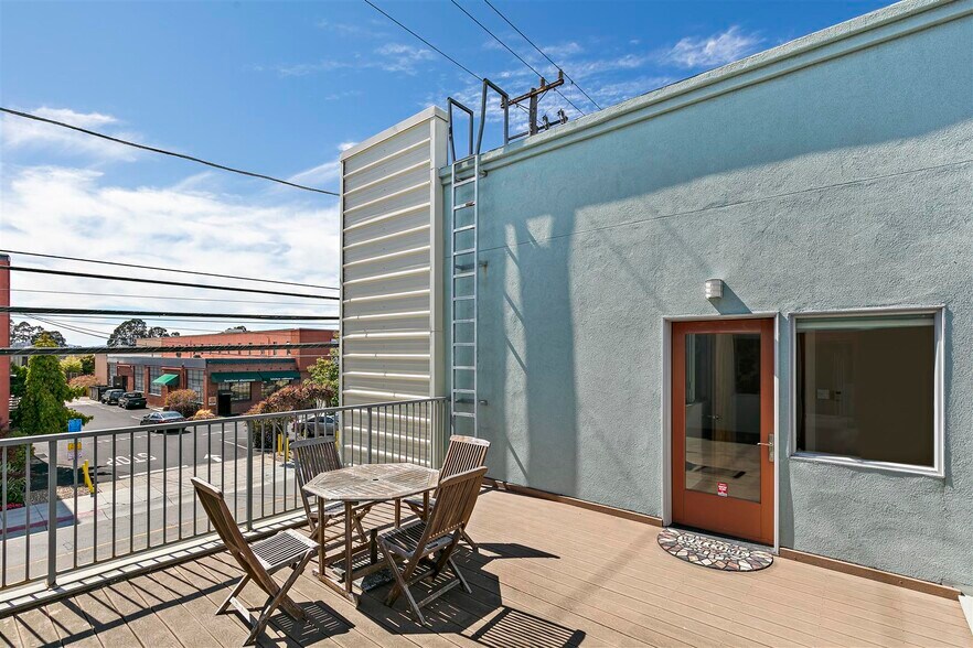 More Photos Of 2831-2849 7th St, Berkeley Office For Sale