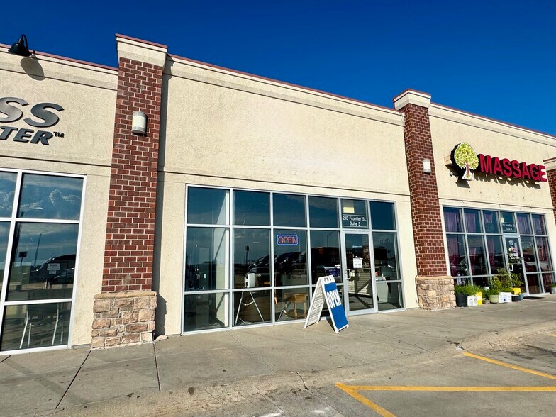 More Photos Of 210 Frontier St, Lexington Storefront Retail Office For Lease