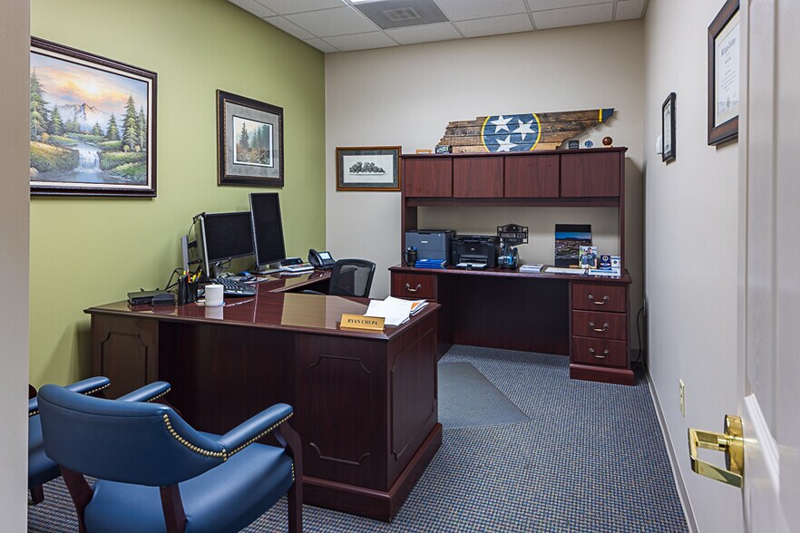 More Photos Of 801-C Sunset Dr, Johnson City Office Residential For Lease