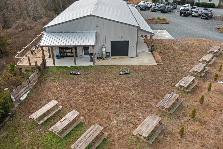 More Photos Of 4810 Long Beach Rd SE, Southport General Retail For Sale